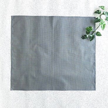ランチョンマット　敷物　紺色×ベージュ色の格子柄　お弁当包み、小物包みなどにも　小風呂敷にも