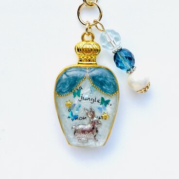 香水瓶キーホルダー ｳｻｷﾞ （夜色サーカス）