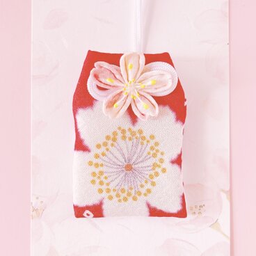桜夢路｜桜のお守り袋（手縫い・つまみ細工／元巫女が仕立てる）
