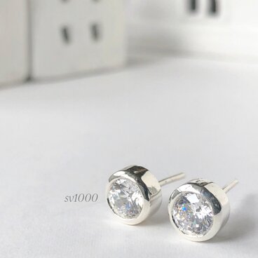 純銀sv1000♡ひとつぶジルコニアピアス  金属アレルギーの方も