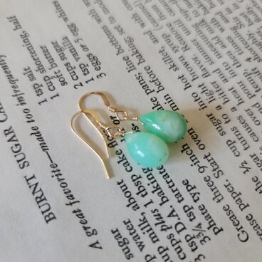 爽やかなアップルグリーンのクリソプレーズの一粒ピアス イヤリング変更可/14kgf