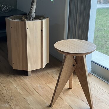 【独創的なデザインが魅力】オリジナルスツール