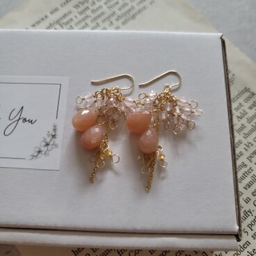 【14kgf 】春のブーケピアス＊オレンジムーンストーン×モルガナイト×イエローサファイア/イヤリング変更可