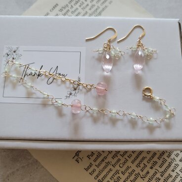 【14kgf 】ローズクォーツ×プレナイト＊春色天然石の癒しセット ( ピアス&ブレスレット)