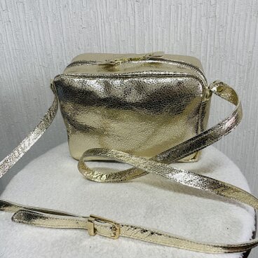 キラキラプラチナゴールドレザーショルダーバッグ・ｍサイズ