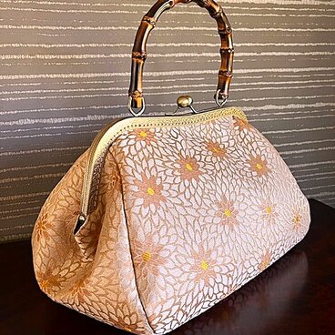 菊花柄名古屋帯の竹の手がま口手提げ