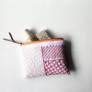 寄せ模様の刺し子ポーチ