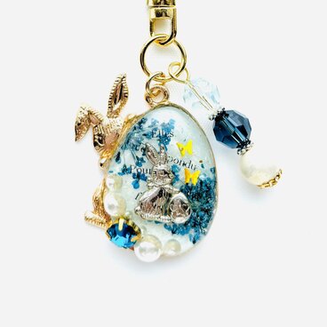 ウサギたまごキーホルダー （蒼の憧憬）