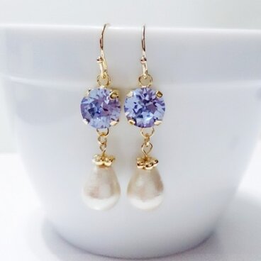 スワロフスキーとコットンパールのピアス〔PU〕