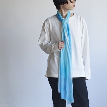肌に馴染むニットストール　KLEE BLOCK　soda blue