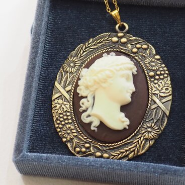 ヨーロッパアンティーク ペンダント　カメオネックレス
