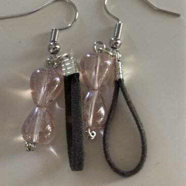 しずく型ピアス