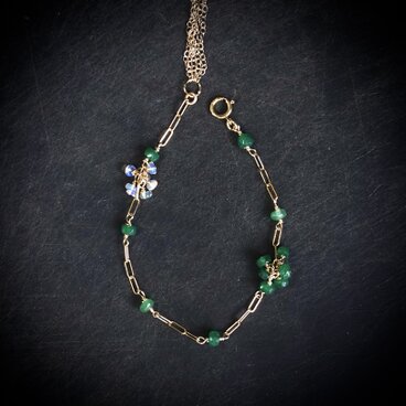 [B13] エメラルドとオパールのブレスレット