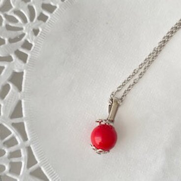３月誕生石！【ネックレス】紅珊瑚・丸玉１粒・菊座・シルバー♪