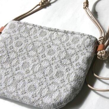 リネンの光沢が美しい手織りスマホポシェット【S】グレー