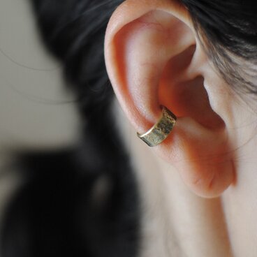 Traccia - Ear cuff