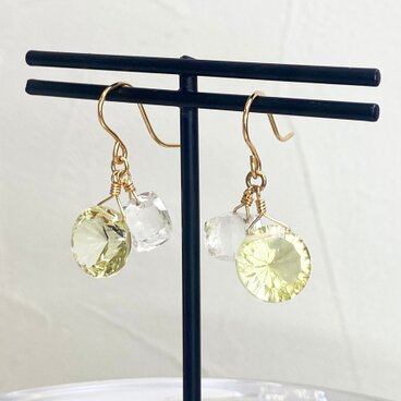 【イヤリング交換可能　ピアス】　イエロークォーツ　クォーツ