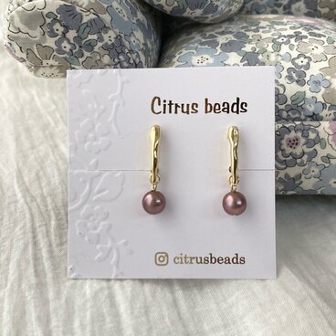 とろりと流れるメタルと、ツヤあり渋め紫色パール１粒イヤリング No.C817