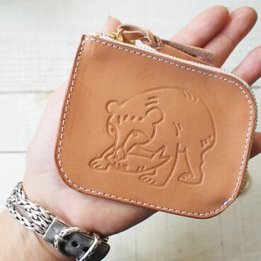 ヌメ革　キャメル　木彫り熊さん　カード入ります　No.18のコピー