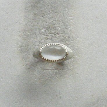 【SALE】月明かりの指輪　/　SV925、ムーンストーン