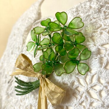 四葉のクローバー（ブローチ）