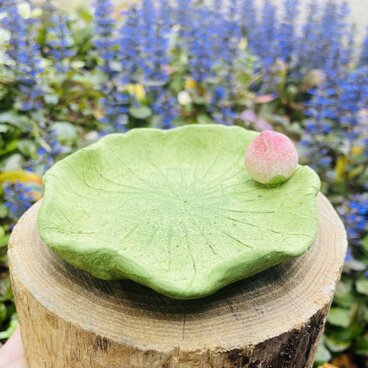 蓮の葉の台座(中サイズ)