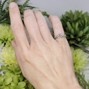 【送料無料】5～11号サイズ変更可能オープンリングSV925ハンガリーの刺繍モチーフ