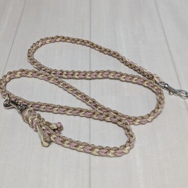 パラコード カフェリード ハート柄  小型、中型、大型犬用 (全長120ｃｍ)　お揃いの首輪といかがでしょう。