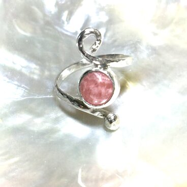 インカローズスワールデザインリング