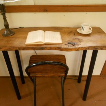 自然形　包（ほお）の木アイアンテーブルイスセット  　07-02