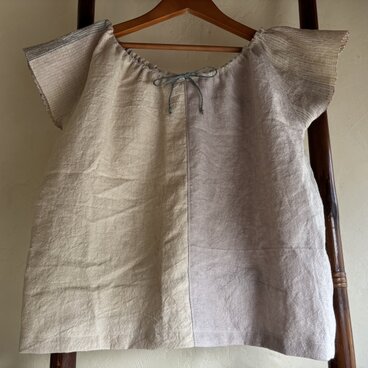 麻のギャザーブラウスE
