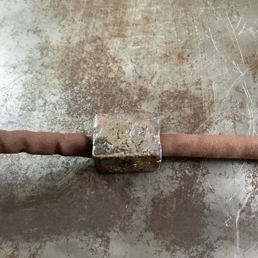 帯留(チョーカーヘッド)　灰志野　kakututu