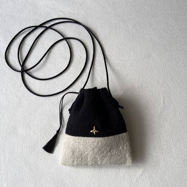ミニ巾着 お守り袋 ポシェット / チャーム / bicolor / cord color：black