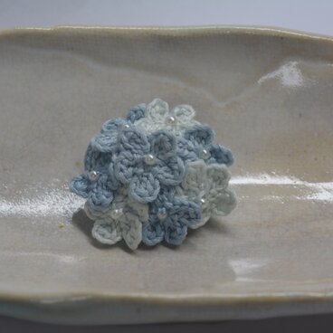 小花のブローチ・ブルー