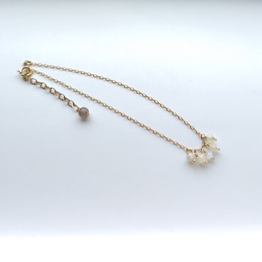 ホワイトオパールの粒寄せブレスレット