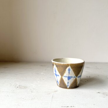 鉄渋釉　ロンバス柄フリーカップ