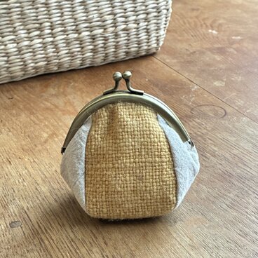 手紡ぎ糸のがま口ポーチ #001
