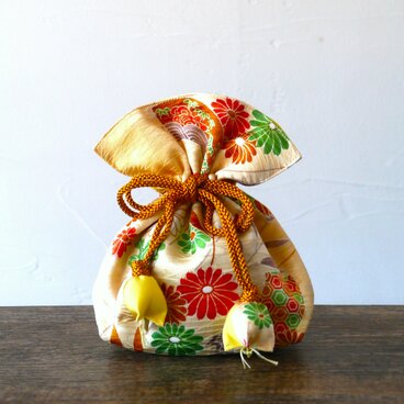 着物　絹　巾着　幸せを呼ぶFUGURO　プレミアム　シルク