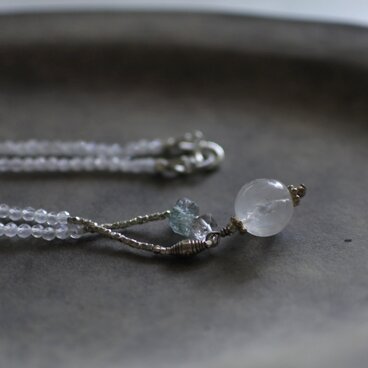 水晶とホワイトラブラドライトのネックレス（silver925）