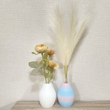 シンプルな花瓶（プラスチック試験管付き）