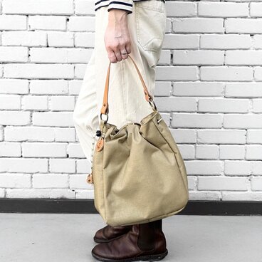 撥水加工で丈夫！A4サイズも入る巾着バッグ　BALON：ベージュ×ベージュ（CORDURA　撥水加工ナイロン）