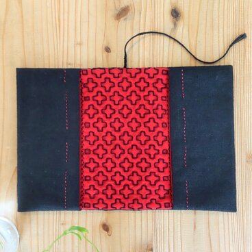 怪談話の文庫本カバー(吸血鬼)