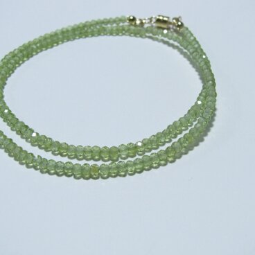 14kgf*【8月誕生石】ボタンカットペリドット（AAA-)のネックレス