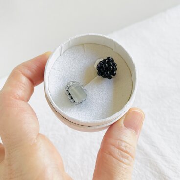 【天然石  グレームーンストーン×粒々アンティークビーズ】イヤリング