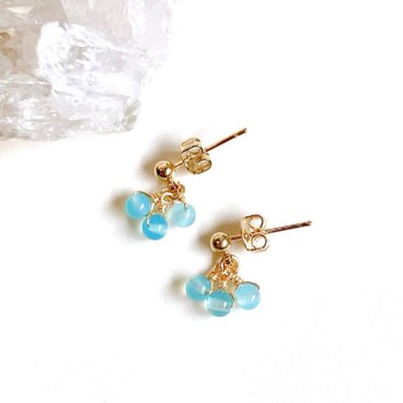 宝石質シーブルーカルセドニーのプチピアス/イヤリング
