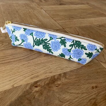 花柄ペンケース