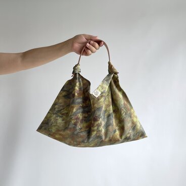 【1点もの】単-ひとえ-のあずま袋 -絹着物地 黄土緑 雲抽象模様（ヴィンテージ） AZ614