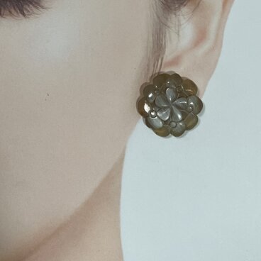 PS-18 お花の水牛ピアス