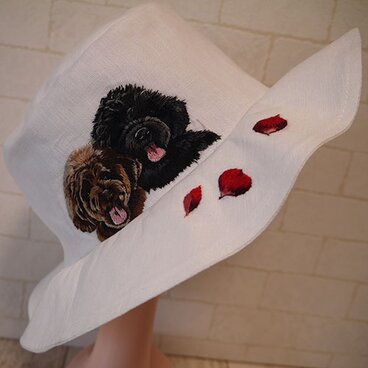 リネン生地で作ったクロッシェ（薔薇とトイ・プードルちゃん達）