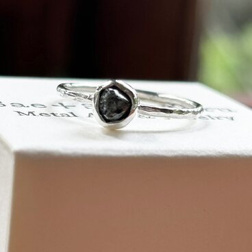 天然ダイアモンド結晶原石SVシルバーリング　＃9.5（小さなサイズへ変更可）